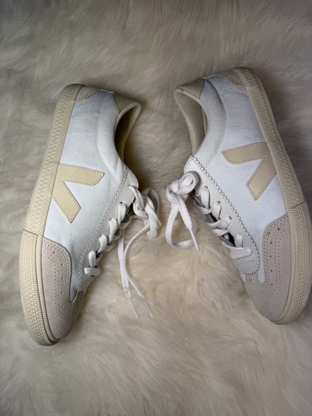 Volley O.T. Sneaker (Women) - Picture 6 of 8